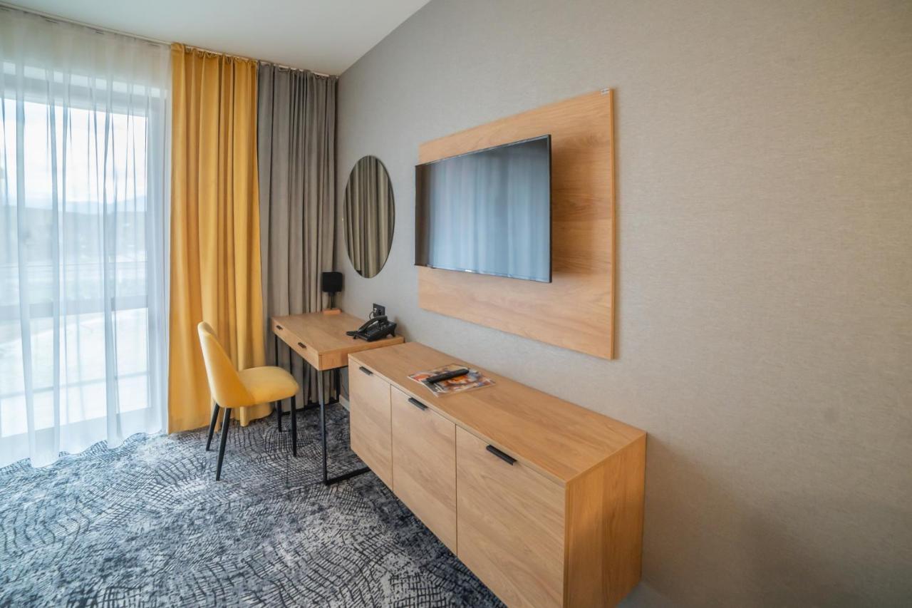 Lux Apartman V Hoteli Akvamarin Bešeňová Exterior foto