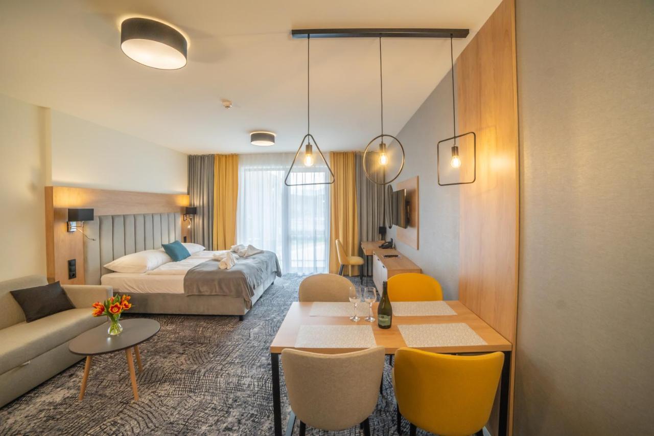 Lux Apartman V Hoteli Akvamarin Bešeňová Exterior foto