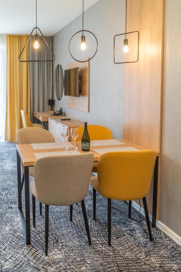 Lux Apartman V Hoteli Akvamarin Bešeňová Exterior foto